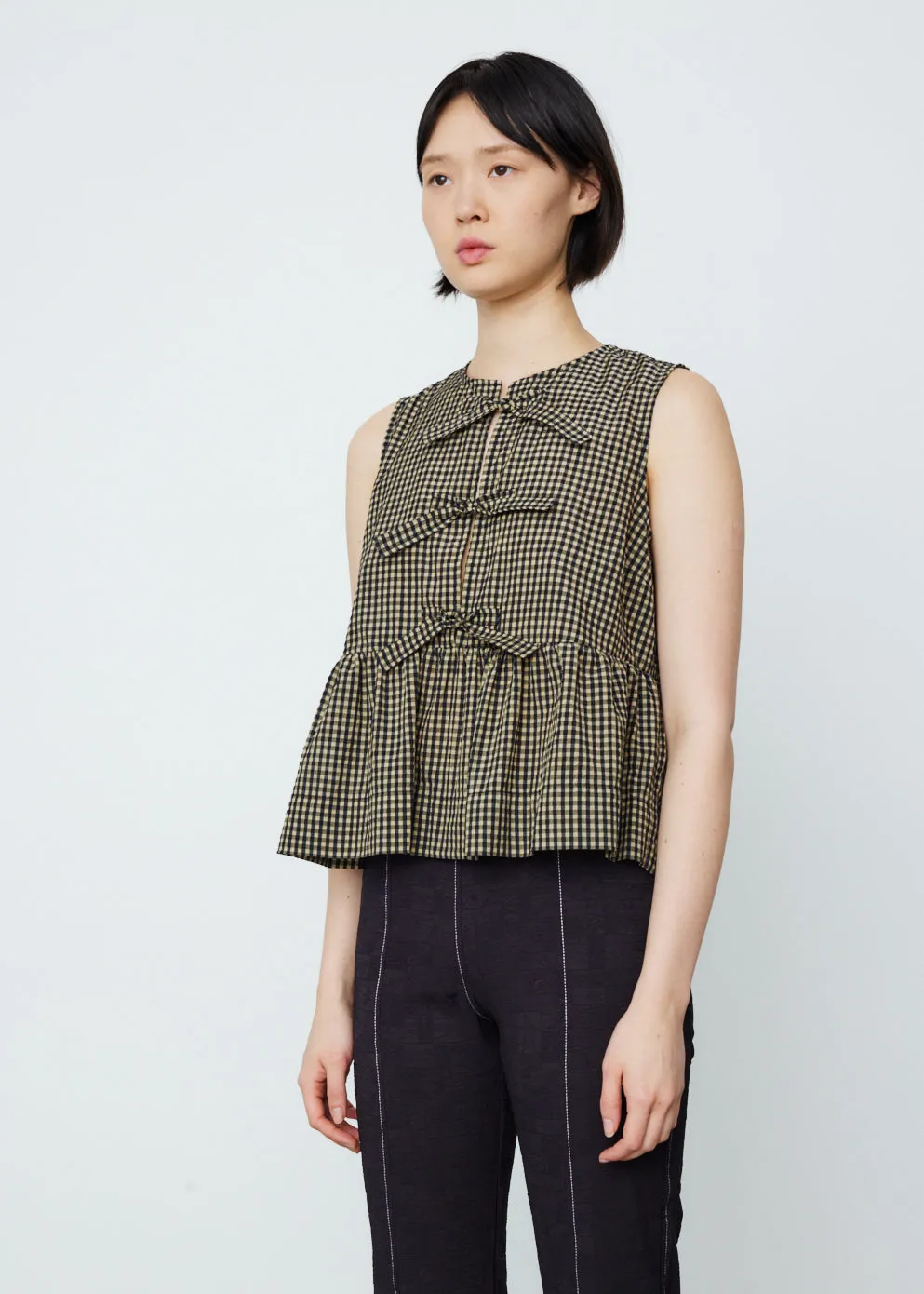 Seersucker Check Sleeveless Ribbon Blouse