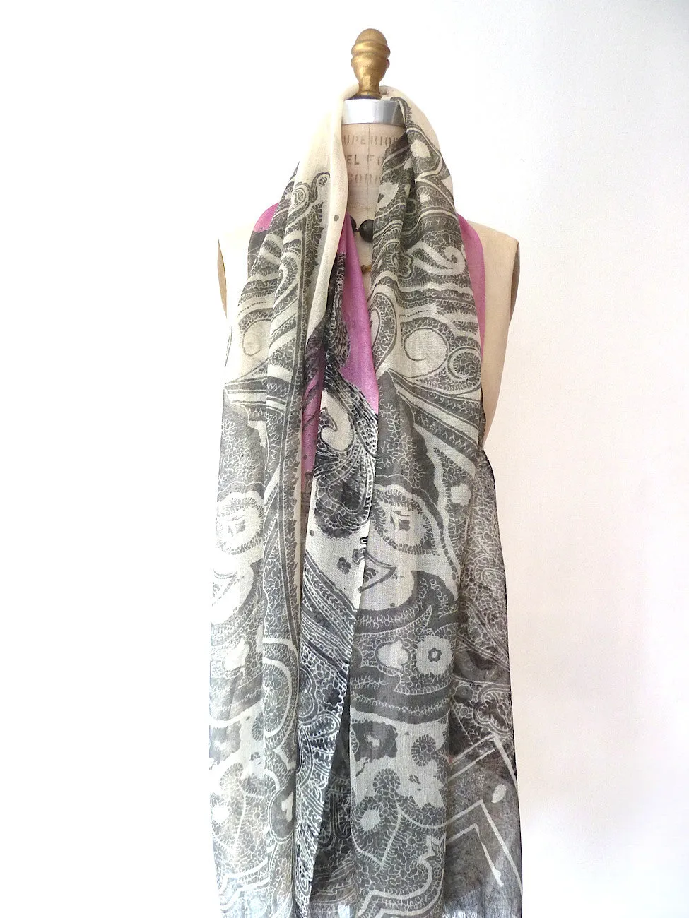 SHAWL SILK AND CASHMERE PAISLEY PINK BLACK AND WHITE