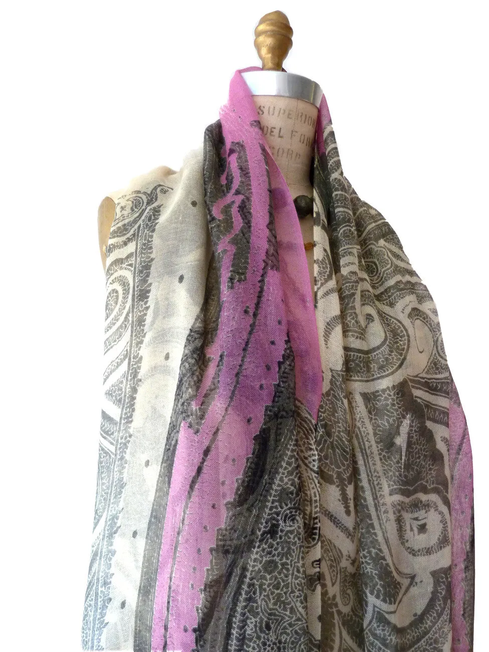 SHAWL SILK AND CASHMERE PAISLEY PINK BLACK AND WHITE